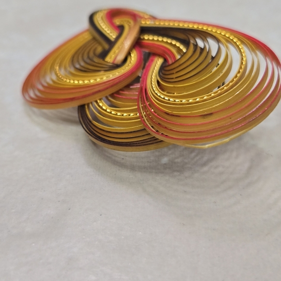 Elegant Multicolor Swirl Brooch - Picture 5 of 16